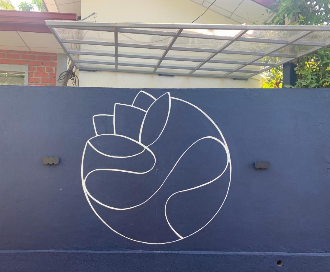 Pranaya Hiriketiya Hostel Zuid-Dikwella Buitenkant foto