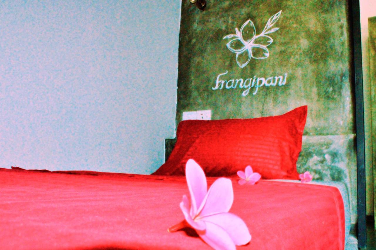 Pranaya Hiriketiya Hostel Zuid-Dikwella Buitenkant foto